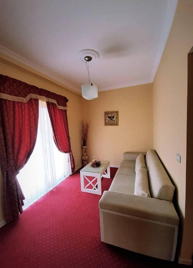 Hotel Le Olive Elbasan Exterior photo